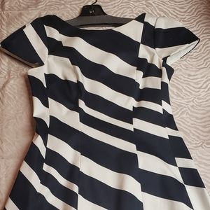 Rickie Freeman Teri Jon navy and white size 4 dress NWT